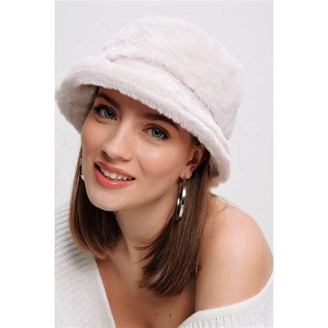 kışlık kadın şapka modelleri